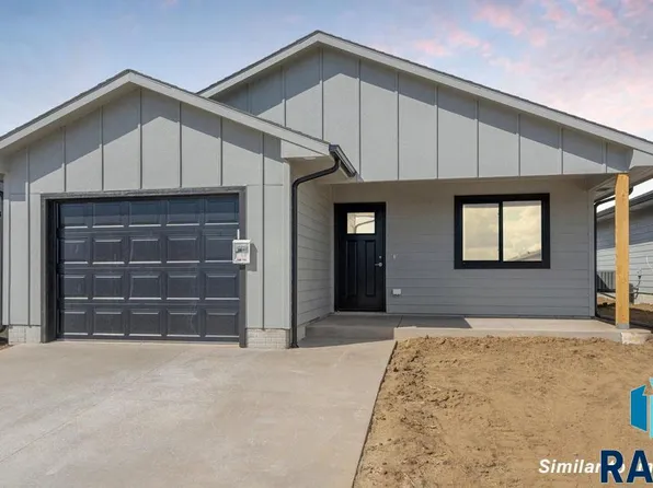 1608 N Tina Dr, Sioux Falls, SD 57110