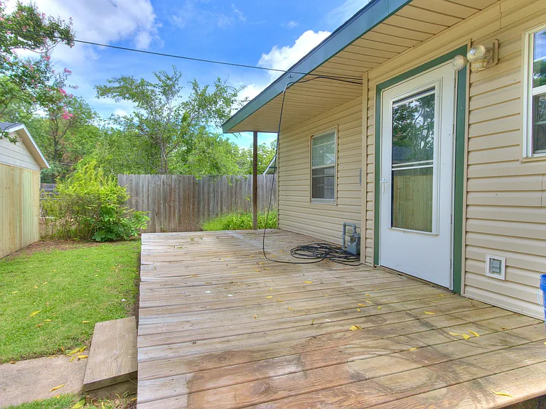 425 E Eufaula St — Photo 25