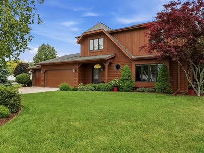 3720 Briarwood LANE, Manitowoc, WI, 54220