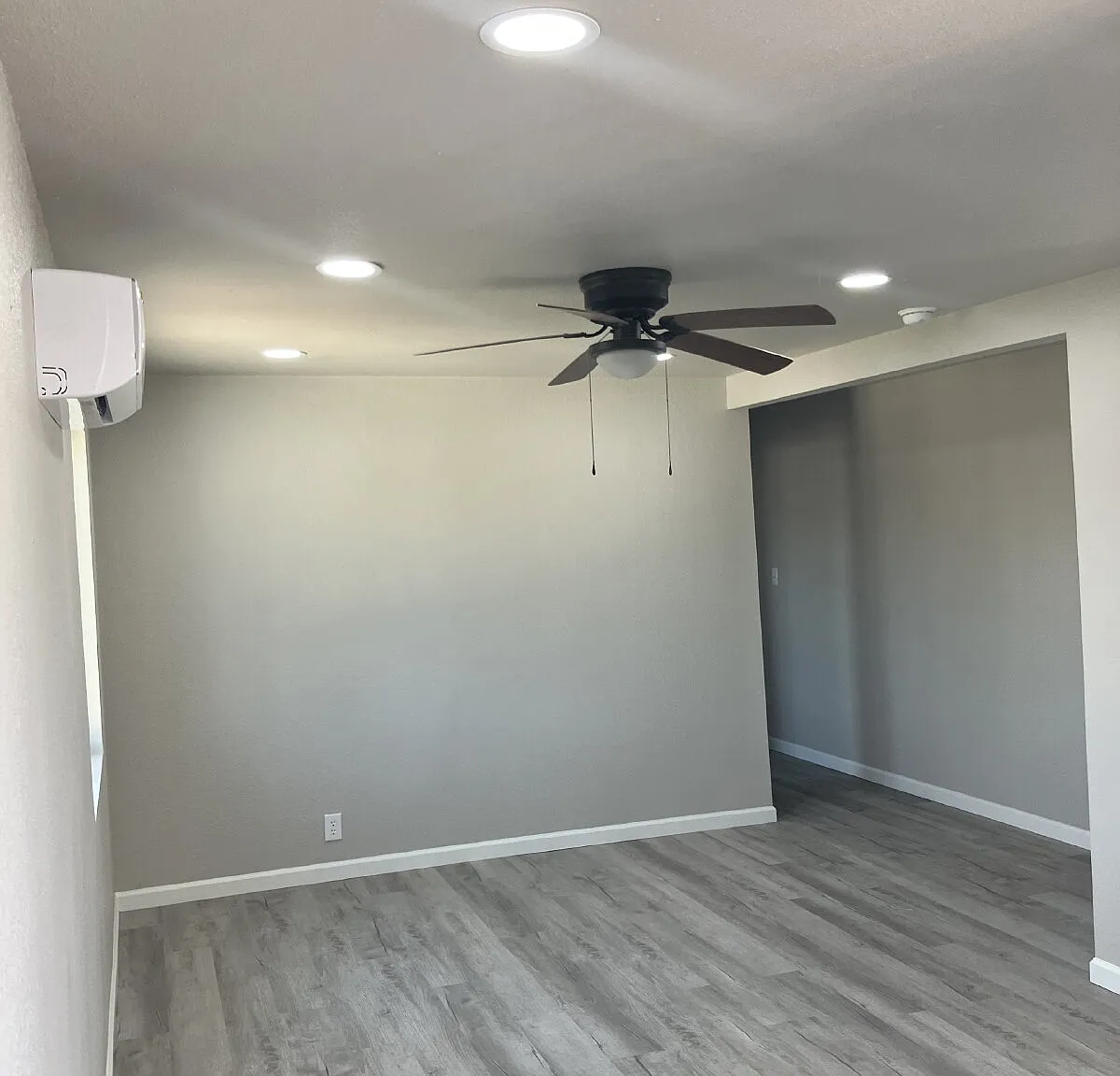 2 bed, 1.0 bath, $1,250 — Photo 2