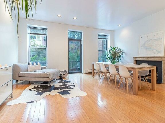 3rd image of 236 E 62nd St #3