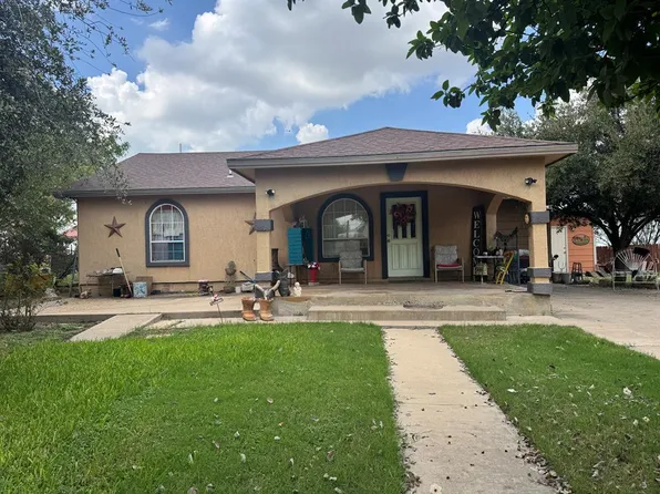 1707 Rainbow Cir, Eagle Pass, TX 78852