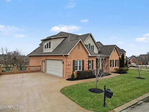 3rd image of 244 Savannah Park Dr