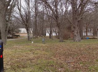 21 Highhouse St, Smithfield, PA 15478