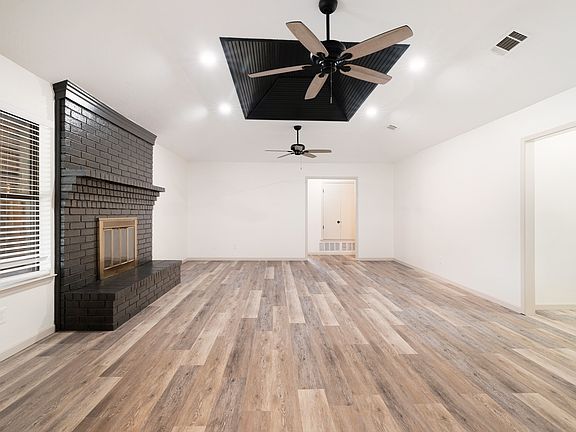 5th image of 2815 Ballard Dr
