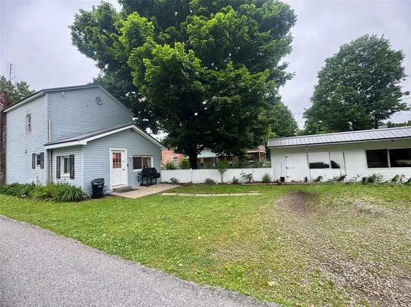 21722 Cussewago St, Venango, PA 16440