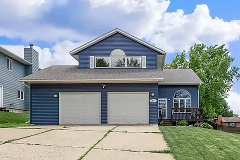 1065 Barney St — Photo 1
