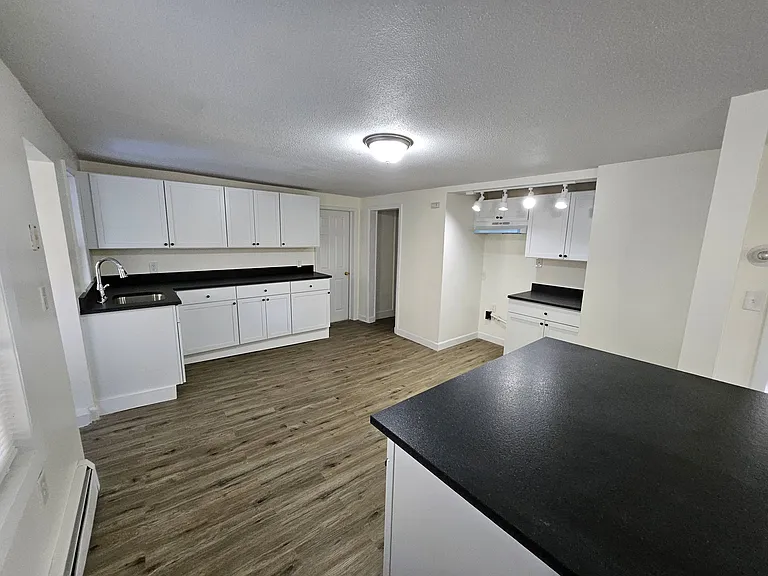 2 Clinton Pl #2F — Photo 3