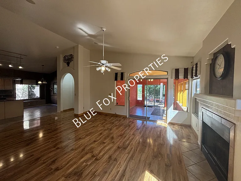 9511 E Briana Ln — Photo 4