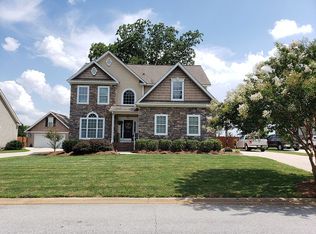 218 Franklin Oaks Ln, Greer, SC 29651