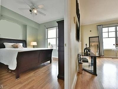 2nd image of 1101 Juniper St NE APT 1405