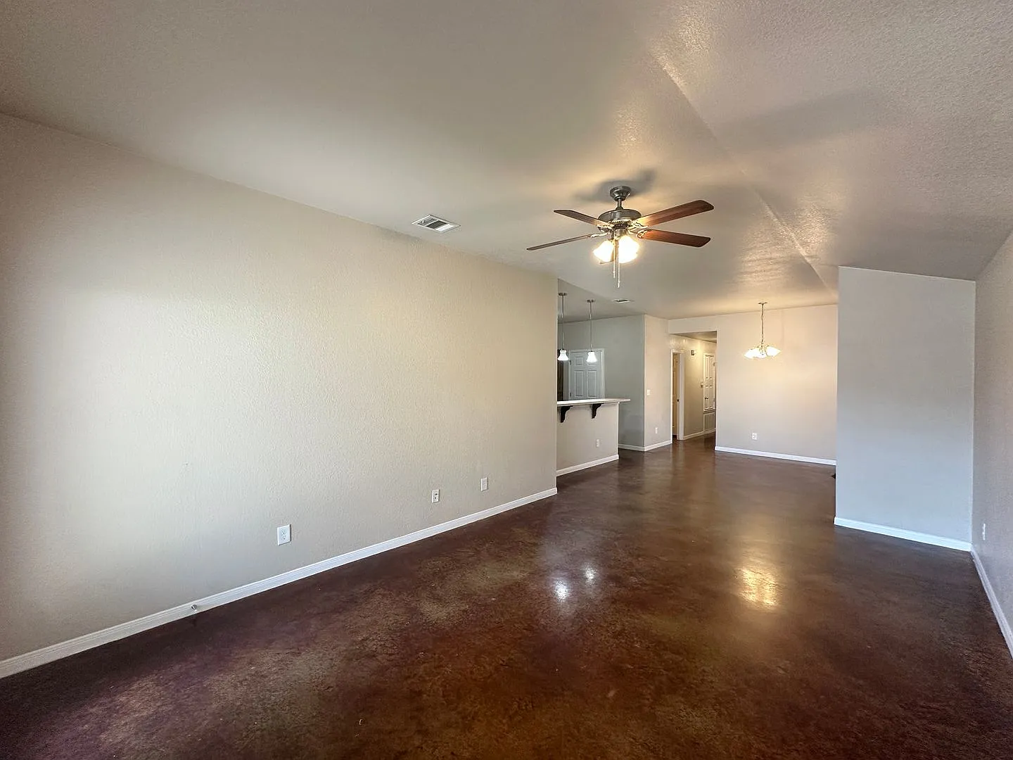 928 Maplewood — Photo 4