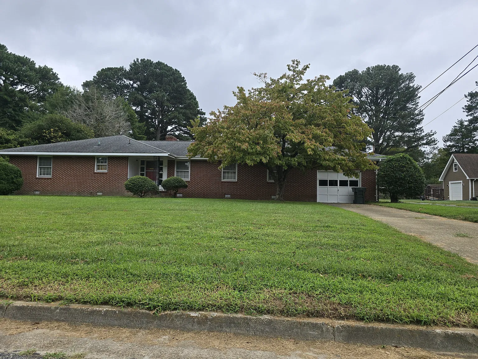 3 bed, 2034 sqft, $3,100 — Photo 3
