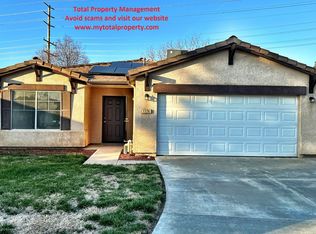 1724 E Country Ct, Visalia, CA 93292