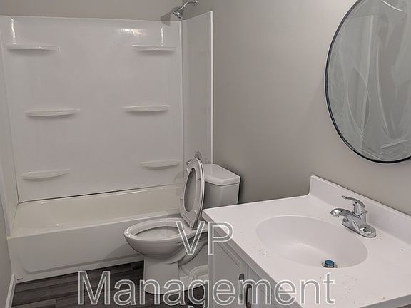 3rd image of 2609 Diehn Ave #9