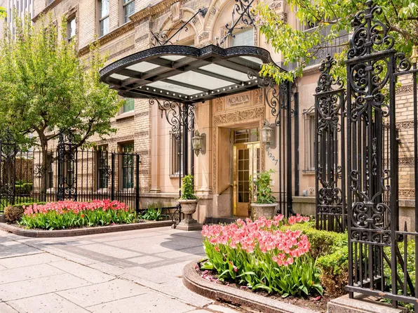 1227 Rue Sherbrooke #O-85, Montreal, QC H3G 1G1