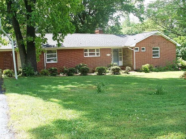 1217 Forestdale Dr, Salisbury, NC 28144