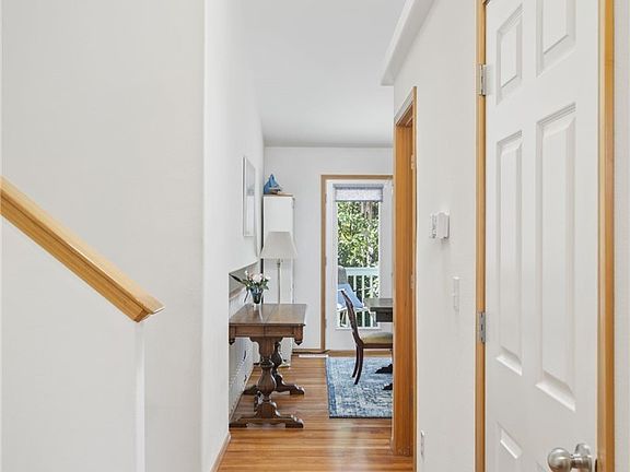 4th image of 18606 10th Ave SE