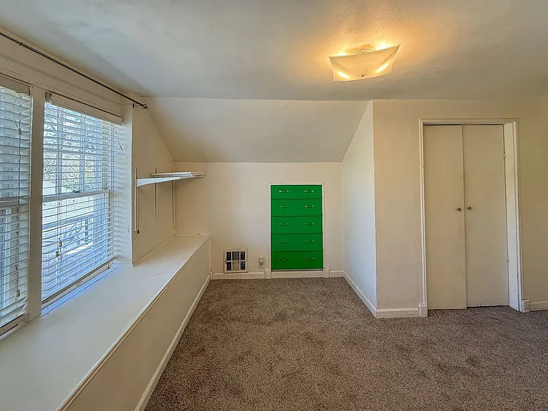 2341 NW 37th St — Photo 23