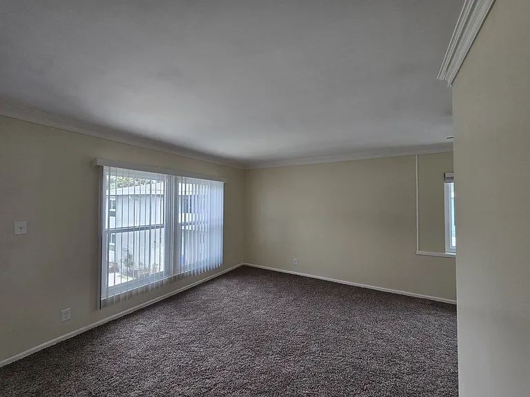 4830 Coliseum St #8 — Photo 8