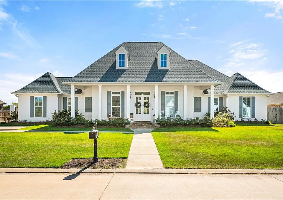 143 Pecan Bayou Dr, Alexandria, LA 71303 MLS 2418267 Zillow