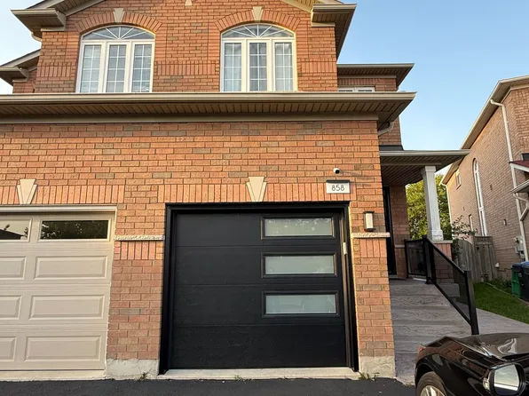 858 Khan Cres #Basement, Mississauga, ON L5V 2R4