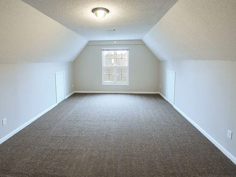 7298 Ashley Oaks Dr — Photo 14