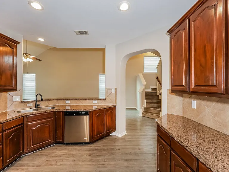 5020 Cassidy Ln — Photo 8