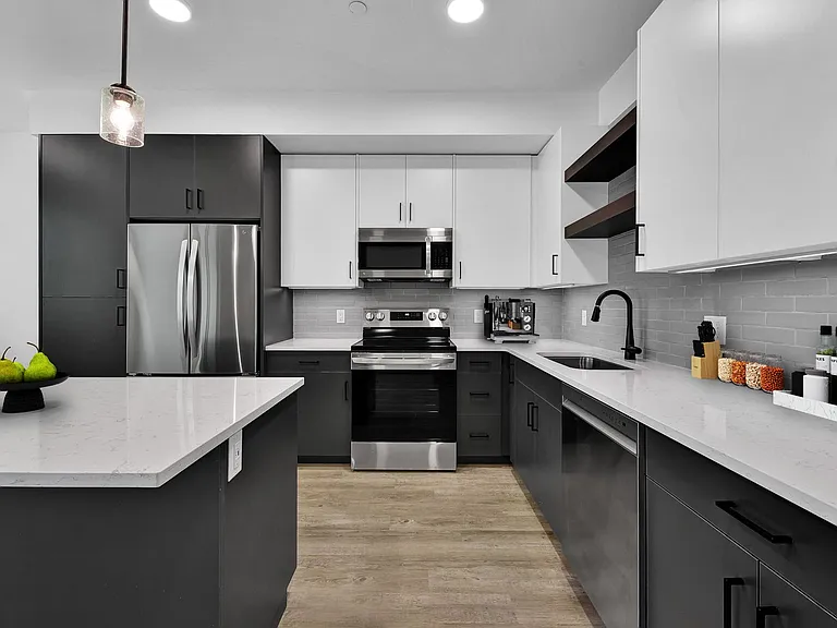 Milstick Apartments — Photo 6