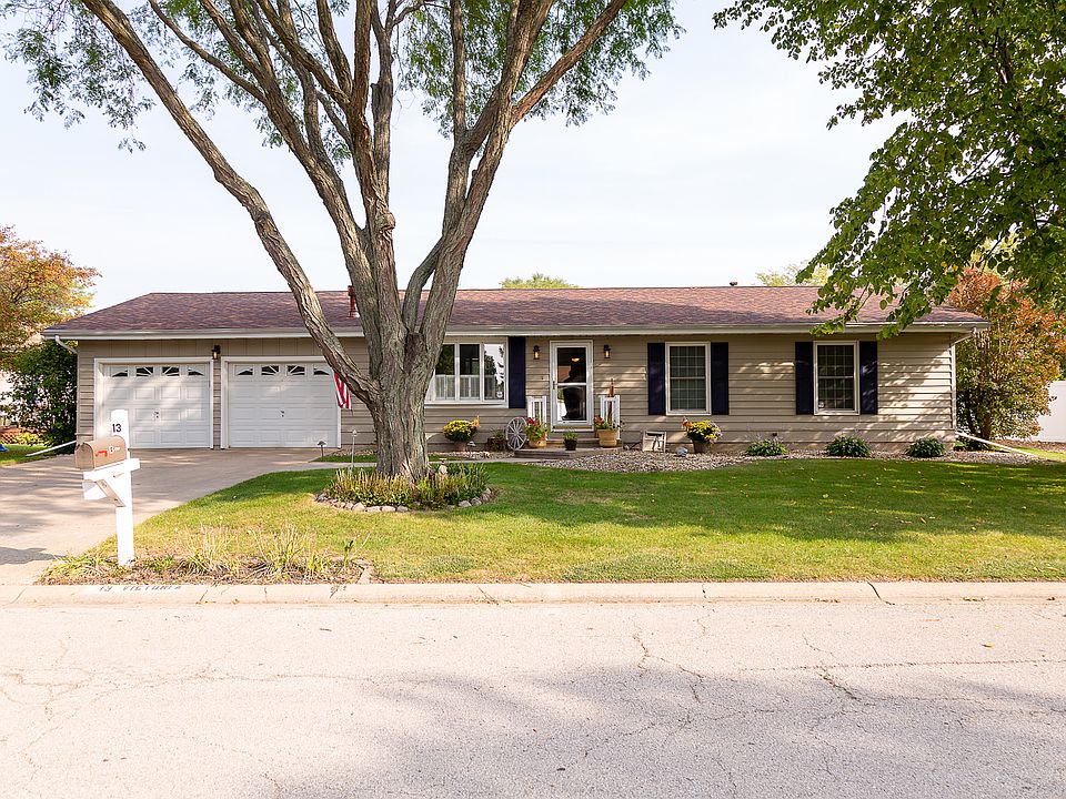 1st image of 13 Victoria Dr