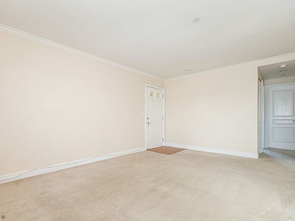 4th image of 2601 Cortez Dr Unit 3210