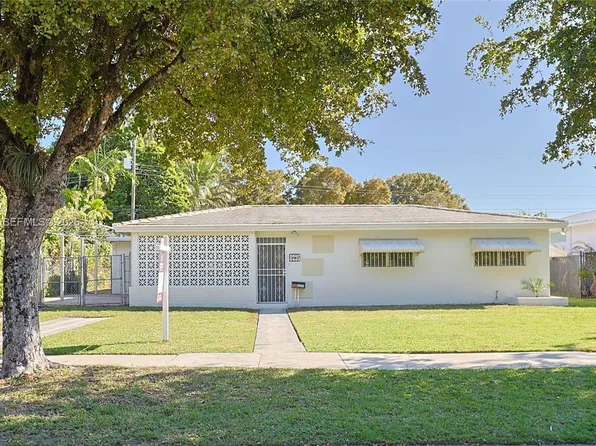 8235 SW 62nd Pl, Miami, FL 33143
