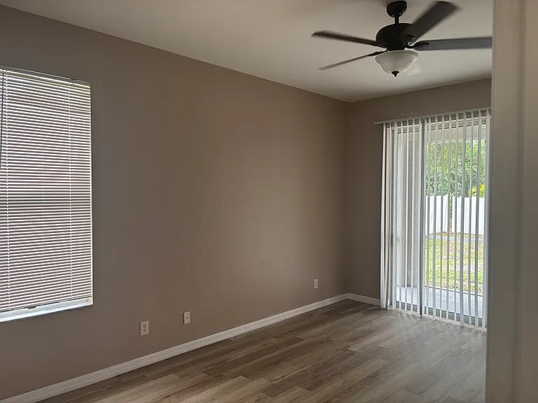 3074 Brampton Ter — Photo 10