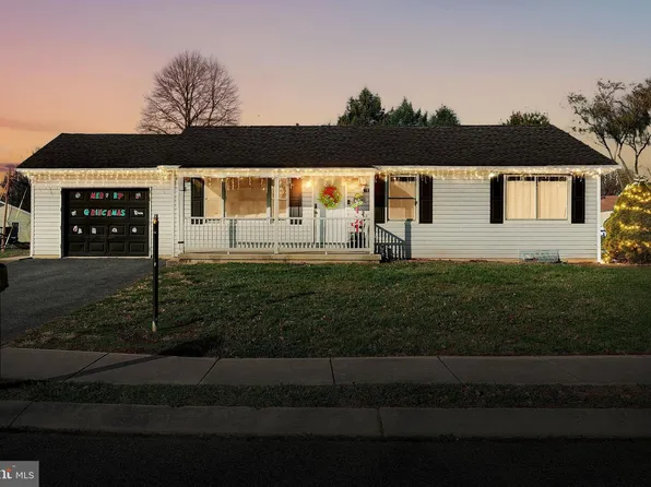 37 Heritage Ct, New Oxford, PA 17350