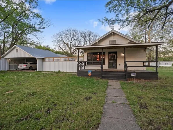 407 Lemon St, Dearing, KS 67340