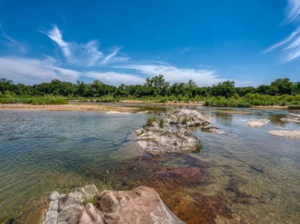 201A W Riverside Drive, Llano, TX 78643-0000