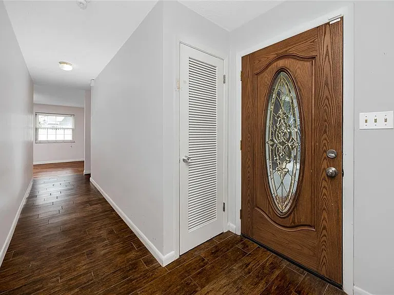2260 Harn Blvd — Photo 5