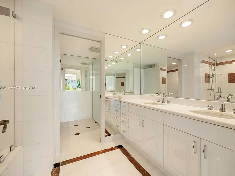 155 Ocean Lane Dr #600 — Photo 15