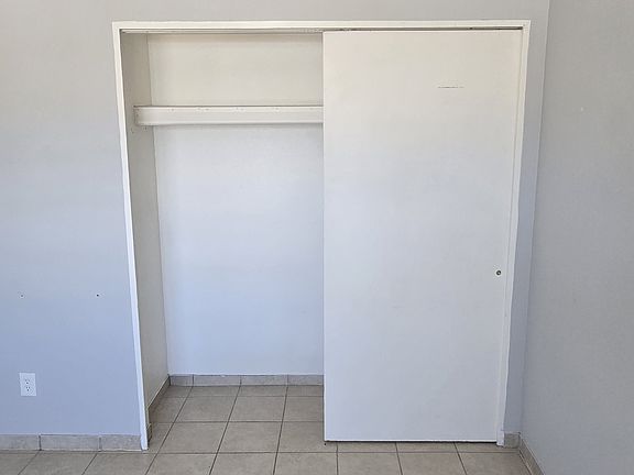 5th image of 457 E Quail Ave Unit 3