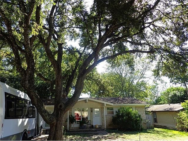 2nd image of 301 Rowland Dr
