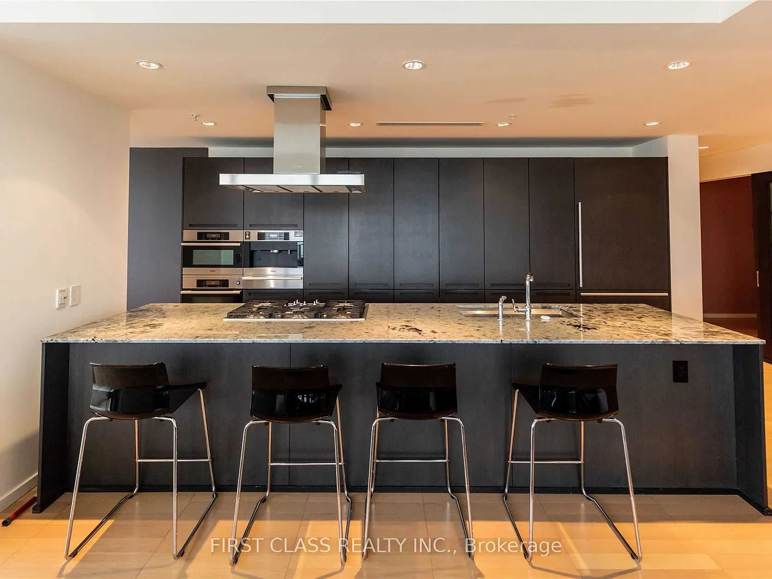 3 bed, $9,200 — Photo 4