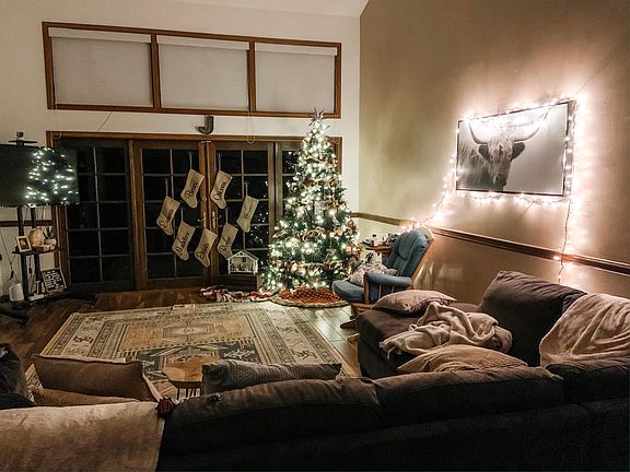 Dining Room or Formal Living Room (alternative layout)