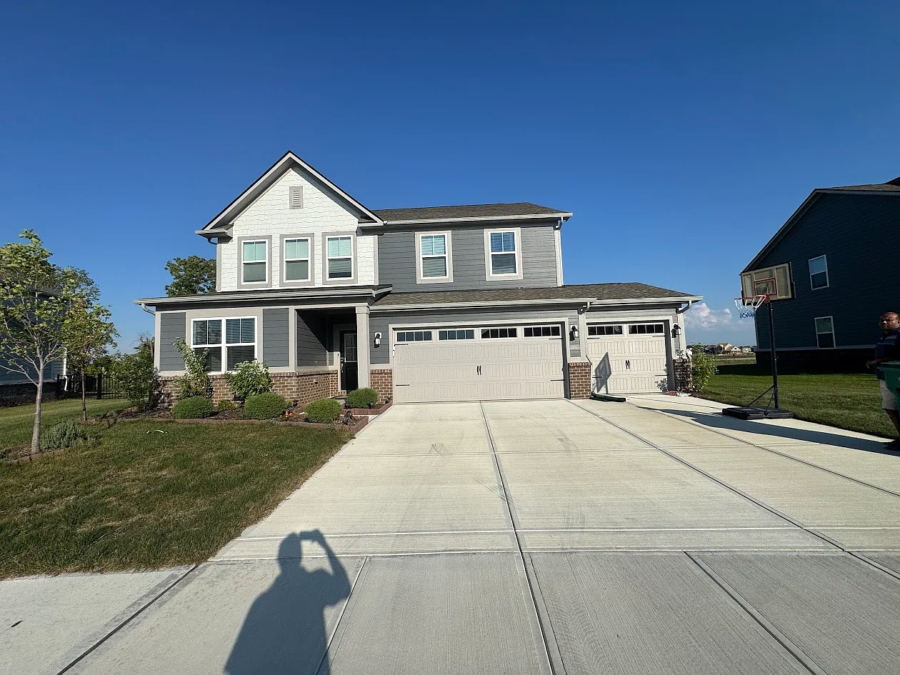 5 bed, 3.5 bath, 3064 sqft, $3,195 — Photo 1