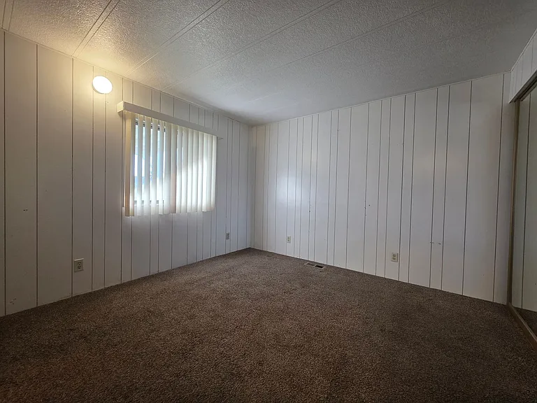 546 Roadrunner Dr — Photo 5