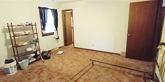 5th image of 2049 Marjorie Cir