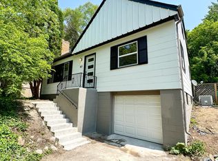 1821 Ford Rd, Minnetonka, MN 55305