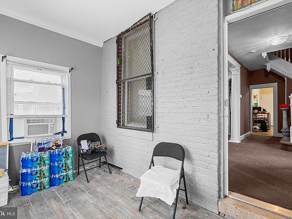 4th image of 1542 Appleton St