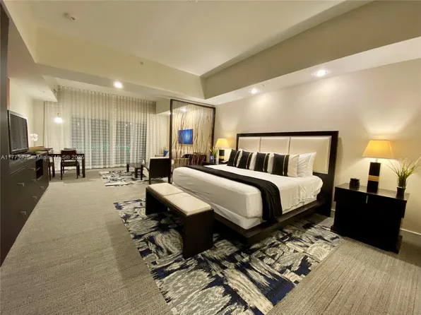 5300 NW 87th Ave #1006, Doral, FL 33178