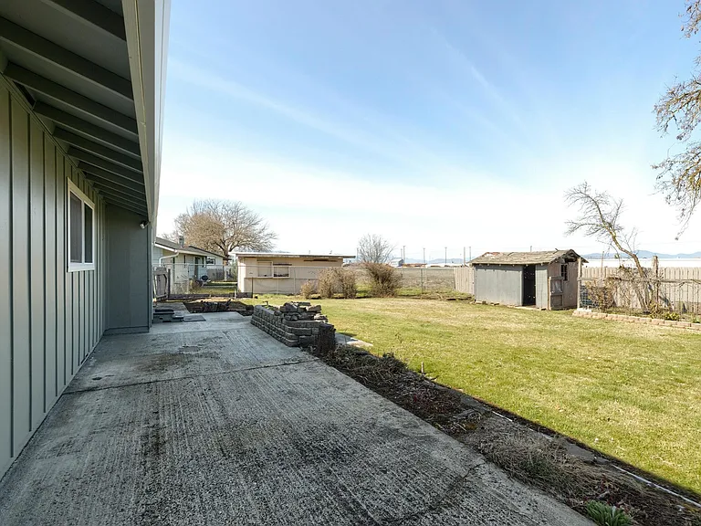 Division Rd — Photo 26