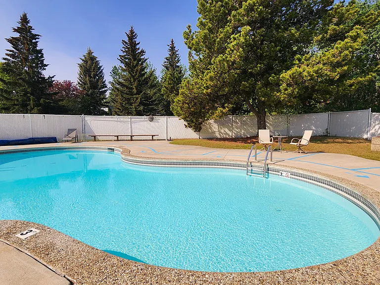 5045 Whitemud Rd NW — Photo 21